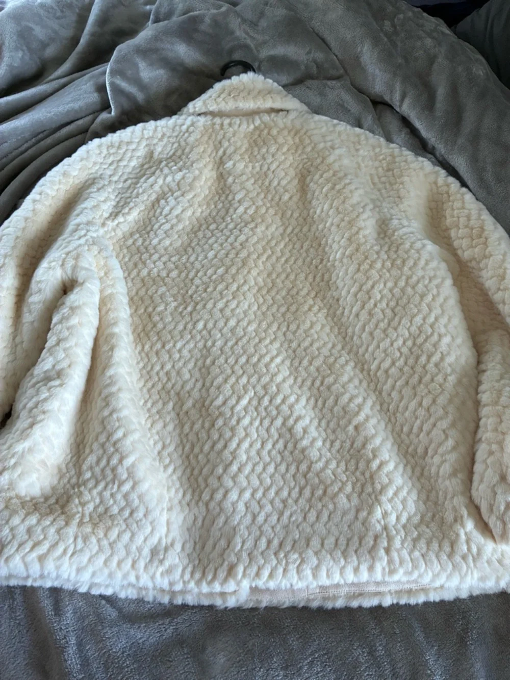 Ivory Faux Fur Teddy Jacket with Toggle Closure - Picture 4 of 4